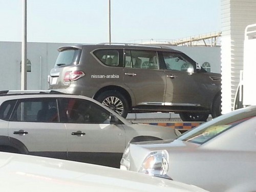 2014 Nissan Patrol spy photo