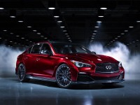 Infiniti Q50 Eau Rouge concept