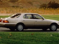 1989-Lexus-LS400-grille-detail