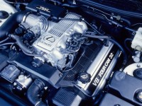 1990-Lexus-LS400-v-8-engine-view