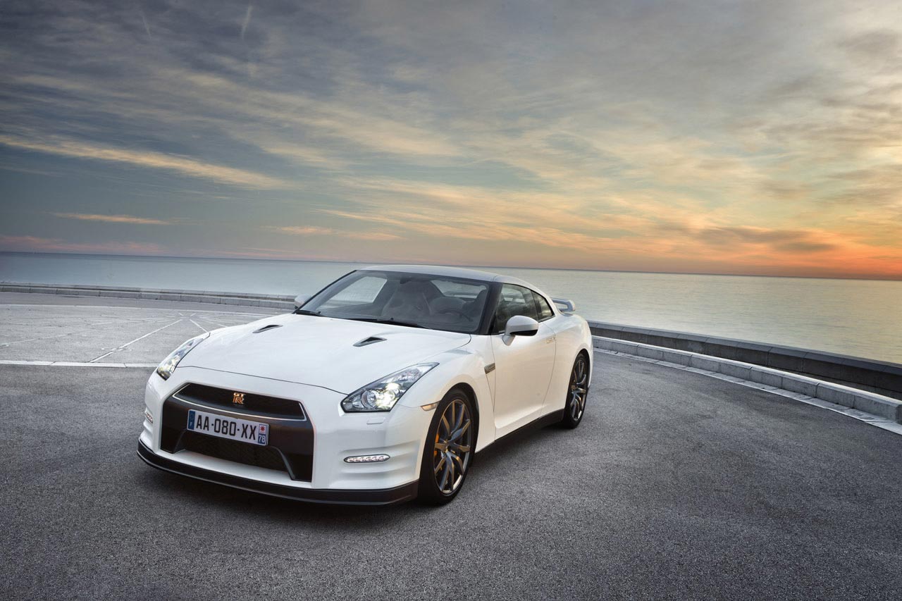 نیسان GT-R