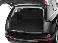 2012 audi q7 quattro trunk