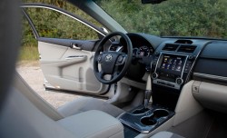 2012 toyota camry hybrid interior