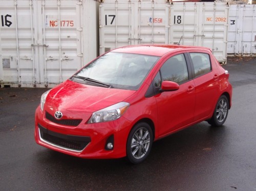 2012 toyota yaris se