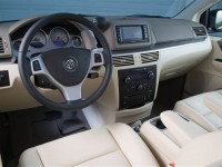 2012-volkswagen-routan-cockpit