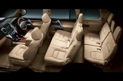  interior of toyota land cruiser