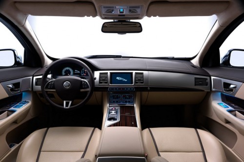 2013 Jaguar XF Sportbrake Interior View