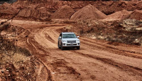 2013 Lexus LX570 