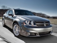 2013-dodge-avenger-front-view-in-motion-02