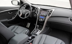 2013 Hyundai Elantra GT interior
