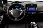 2013 nissan leaf interior