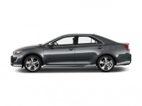 2013-toyota-camry-4-door-sedan-i4-auto-se-natl-side-exterior-view_10