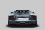 2013_Lamborghini_Aventador_Roadster-rear