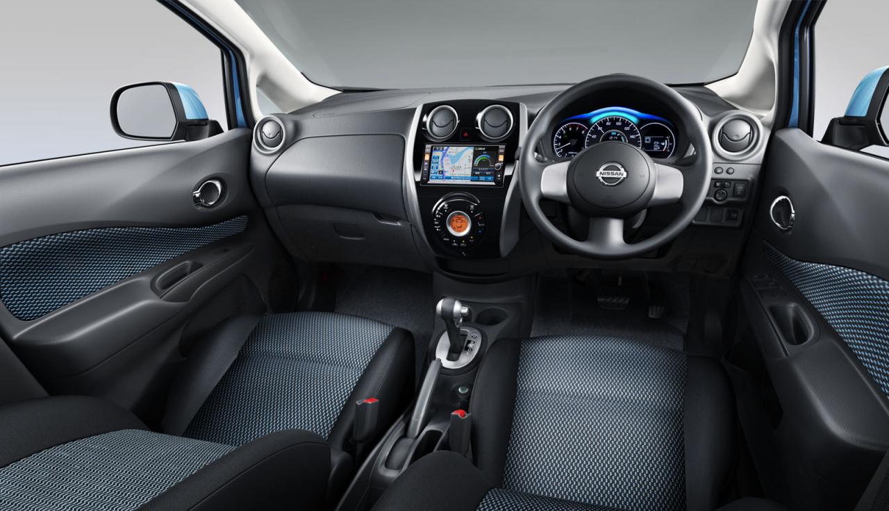 2013 Nissan Note dashboard