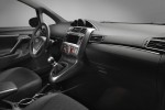 2013 Toyota Verso interior