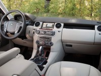 2013 Land-Rover LR4 Interior