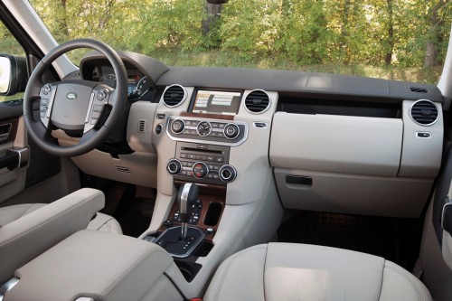 2013 Land-Rover LR4 Interior