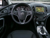 2014-Buick-Regal-Turbo-cockpit