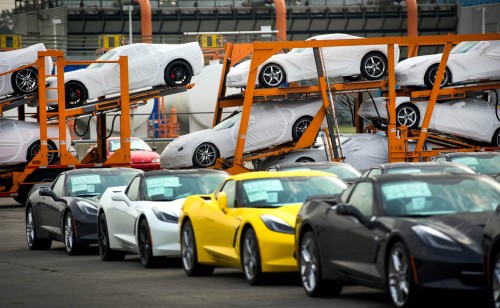 2014-Chevrolet-Corvette-Stingray-delivery