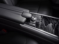 Mercedes-Benz E-CLASS Interior