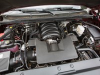 2014-GMC-Sierra-1500-engine