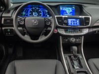 2014-Honda-Accord-Hybrid-interior