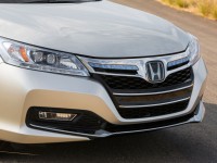 2014-Honda-Accord-PHEV-front-grille