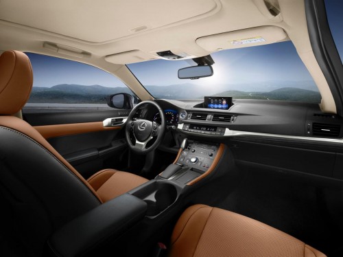 2014 Lexus CT 200h facelift dashboard