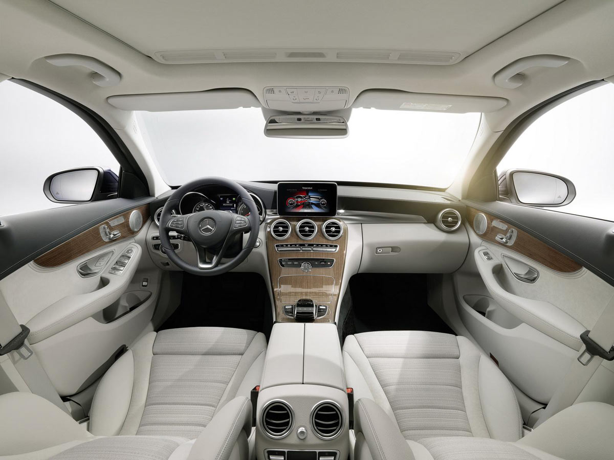 http://www.pedal.ir/wp-content/uploads/2014-Mercedes-Benz-C-Class-interior-02.jpg