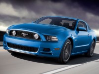 2014-ford-mustang-three-quarters-view