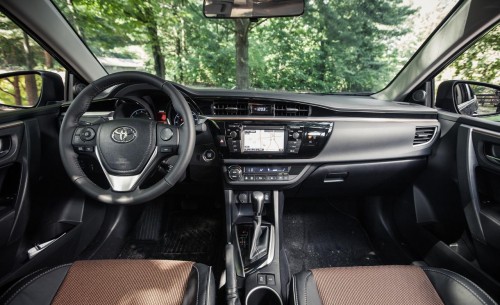 2014 Toyota Corolla S dashboard