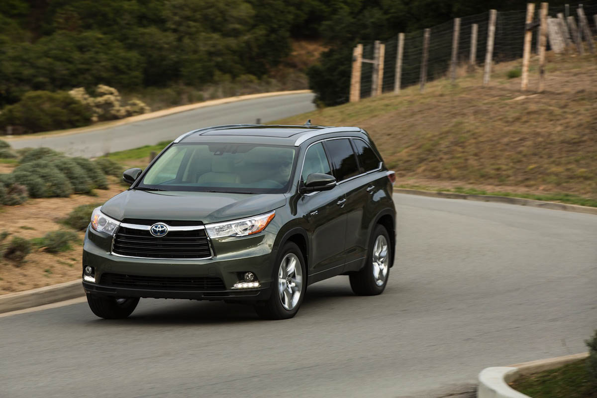 http://www.pedal.ir/wp-content/uploads/2014_Toyota_Highlander_Hybrid_Platinum.jpg