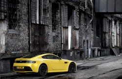 2015-Aston-Martin-V12-Vantage-S-rear