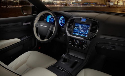 2015 Chrysler 300C Interior