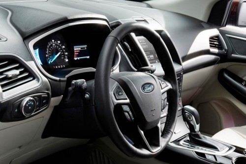 2015 Ford Edge interior