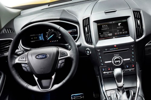 2015 Ford Edge interior