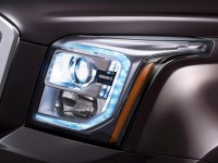 2015 GMC Yukon Denali Headlight