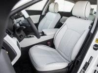 2015-Kia-K900-interior-seats