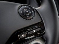 2015-Kia-K900-steering-wheel-controls