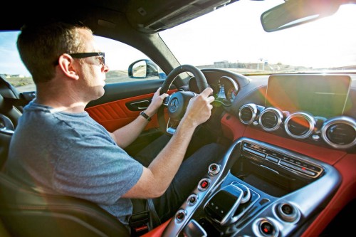 آغاز دوئل: مرسدس AMG GT در برابر پورشه 911 1
