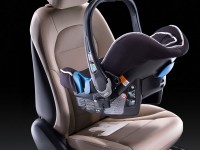 2015-Mercedes-Benz-C-Class-Interior-and-Tech-Child-Seat