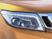 2015 Nissan Navara Pickup headlight