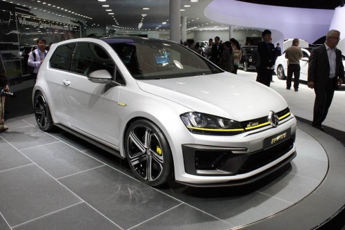 2015 Volkswagen Golf R400