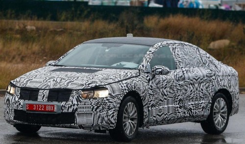 2015-Volkswagen-Passat-Spy-Photo