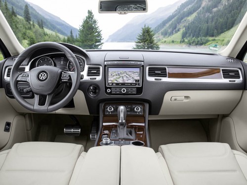 2015 Volkswagen Touareg Interior