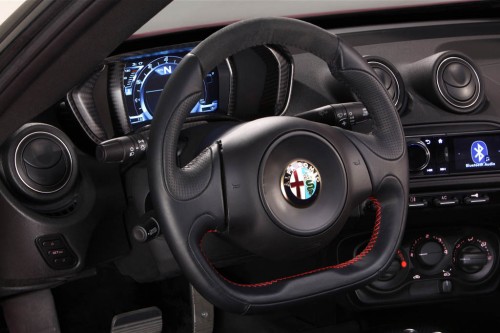 2015-alfa-romeo-4c-steering-wheel