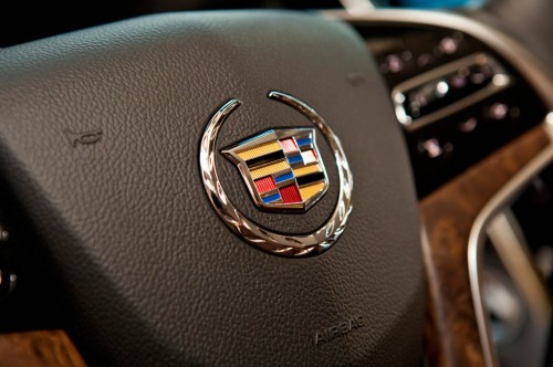 2015-cadillac-escalade-steering-wheel