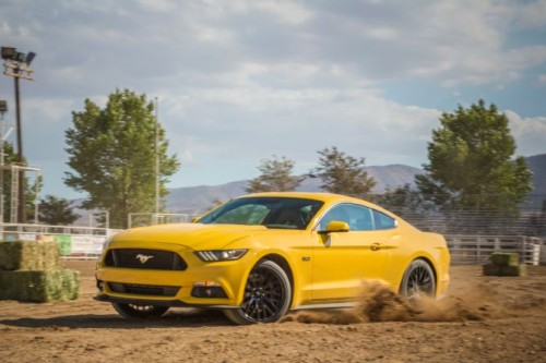 2015-ford-mustang-gt-front-three-quarter
