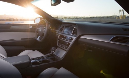 2015 Hyundai Sonata Sport 2.0T Interior