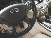 2015 Infiniti Q70L Interior